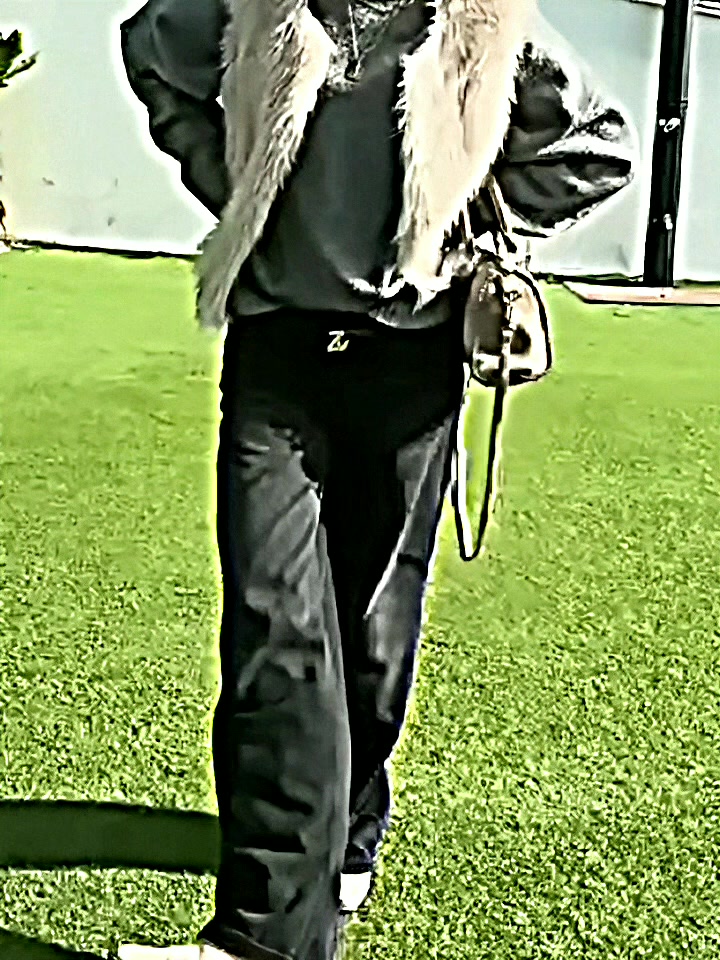 @𝓁𝓊𝒶𝓃𝒾𝒾👾
