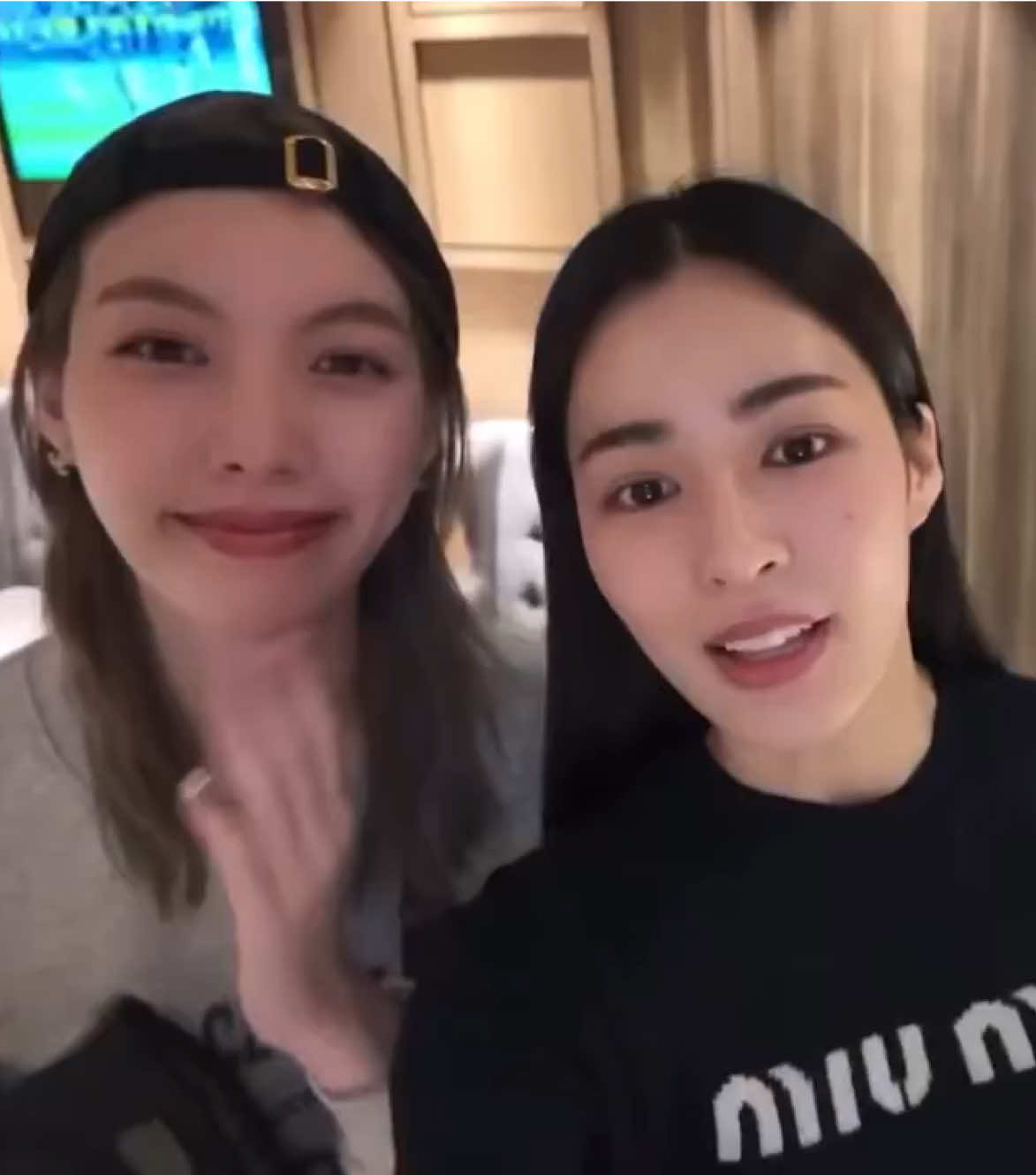 @LINGORMHOLIC
