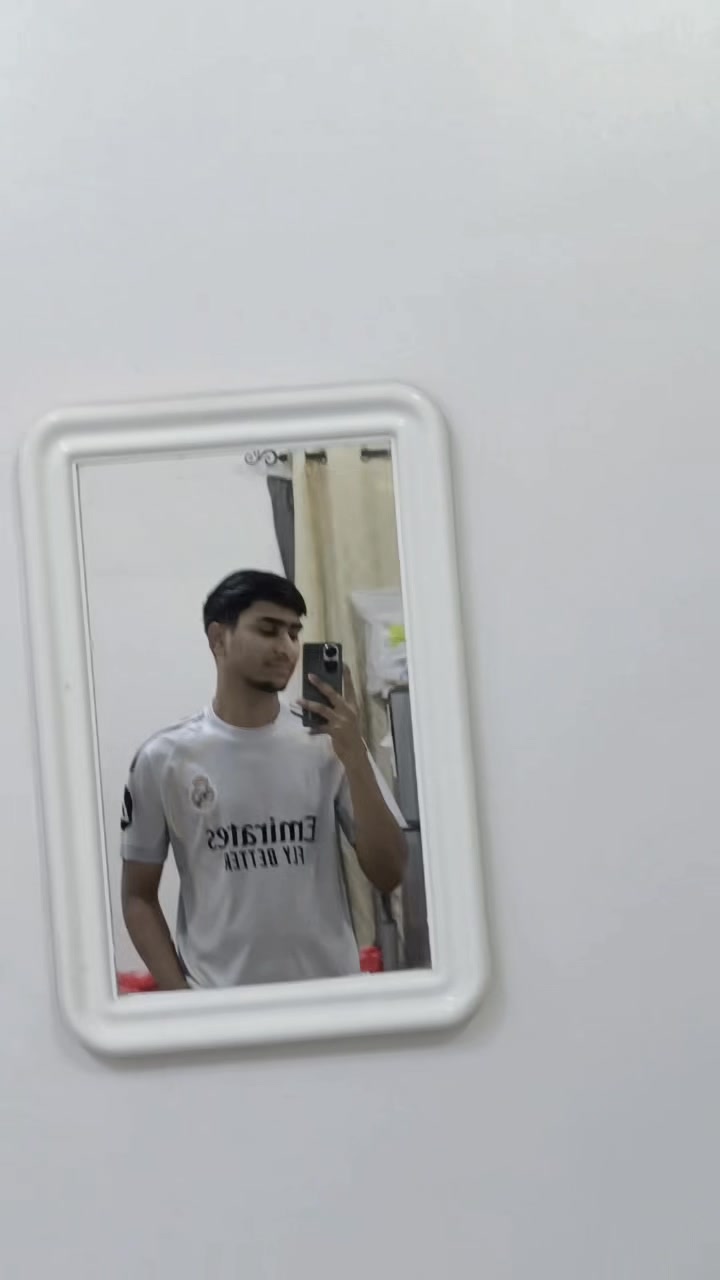 @🦅