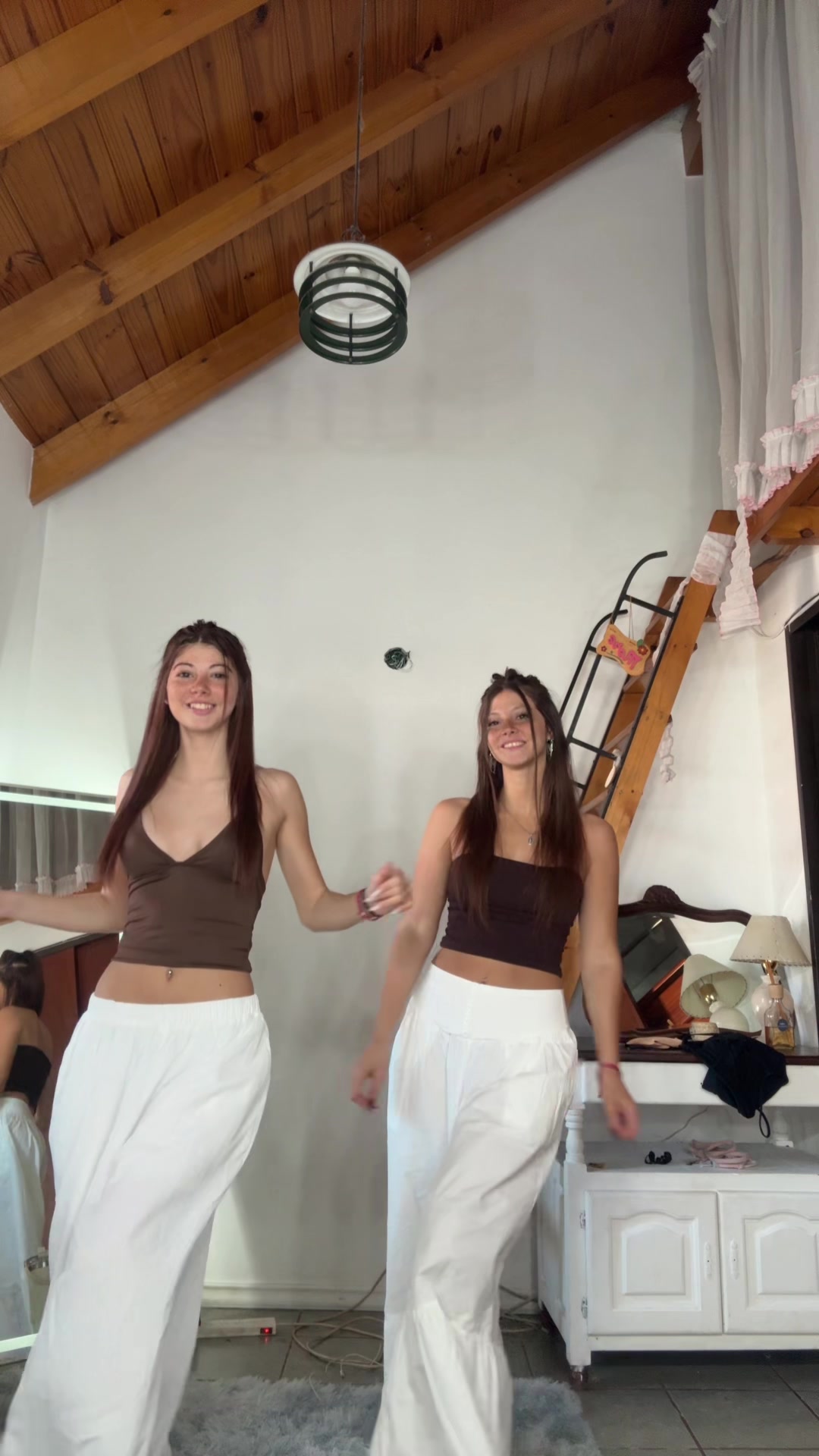 @indiaairigoyen