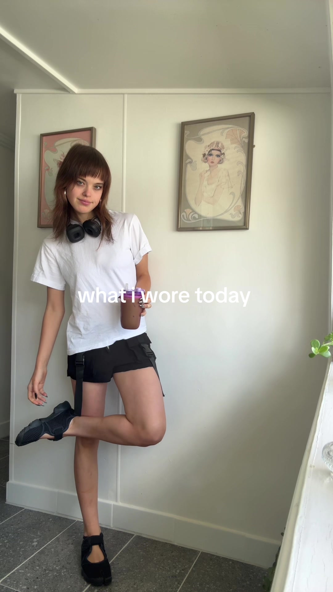 @bella