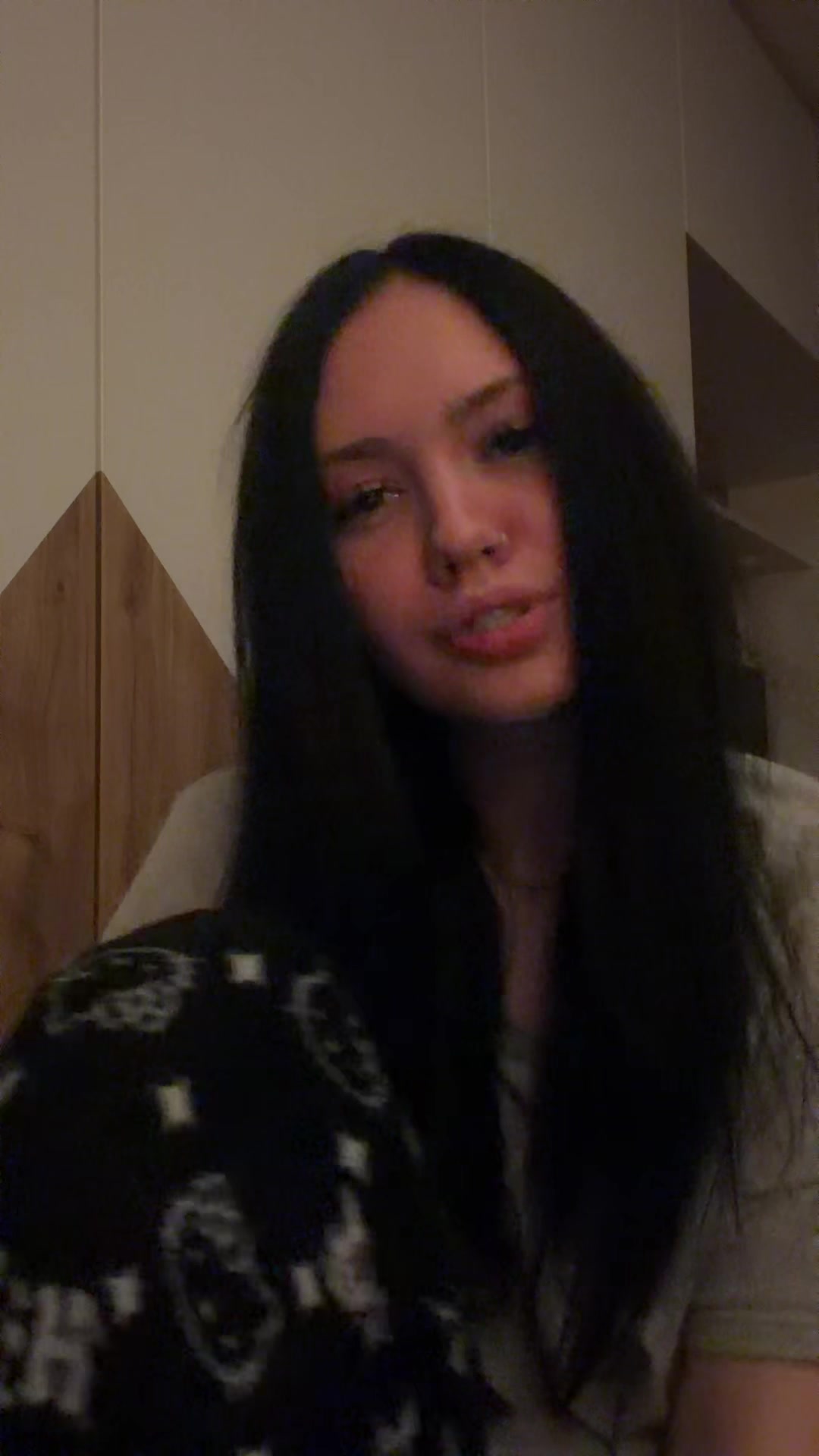 @настя хенни