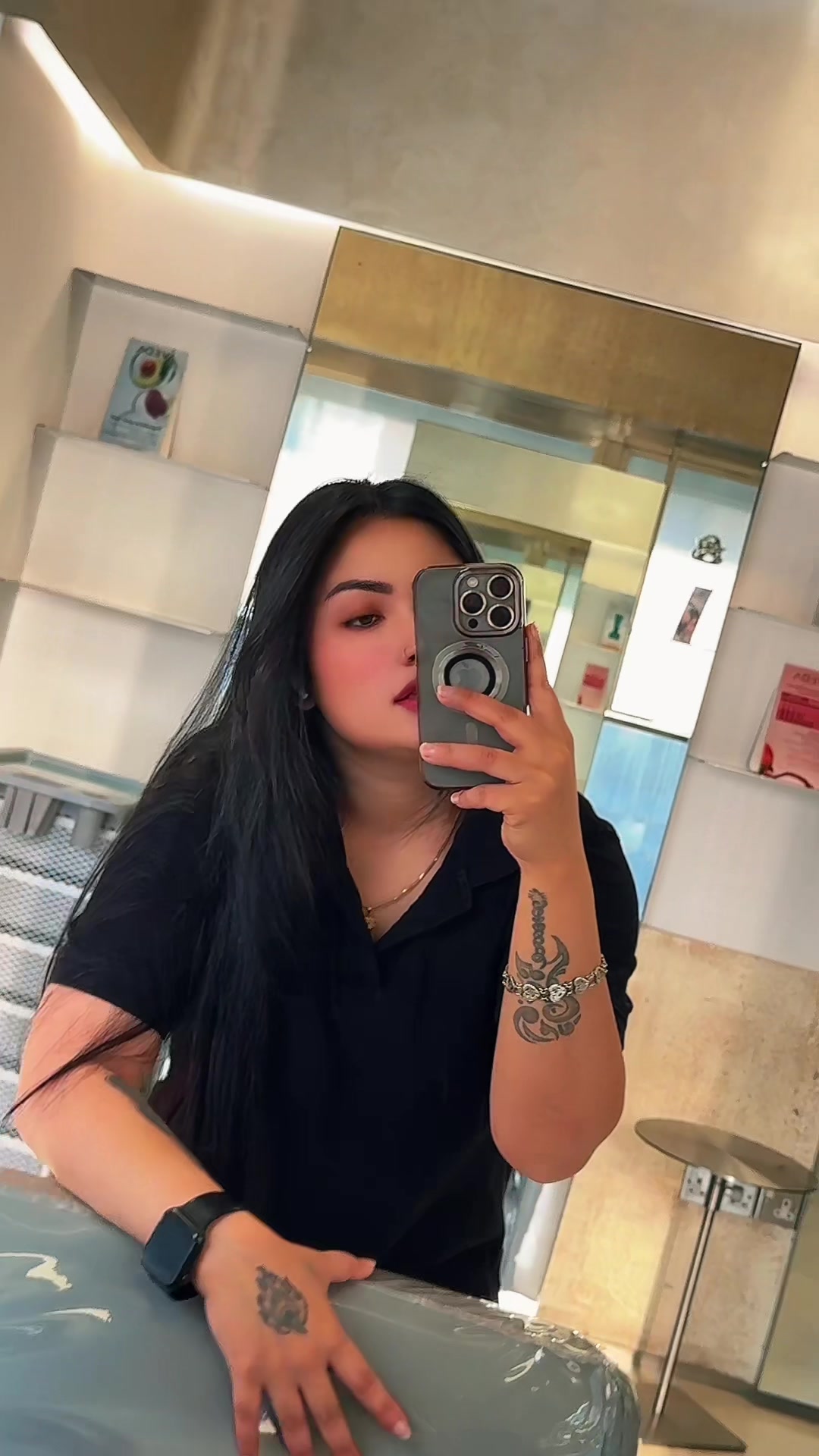 @👑 𝐙𝐨𝐲𝐞𝐥 𝐂𝐥𝐚𝐫𝐚 👑