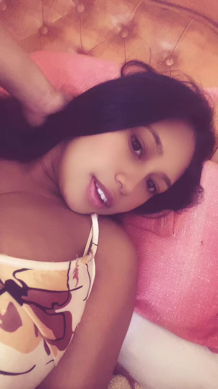 @𝒦ℴ𝓁ℴ𝒾𝓃𝒶 🍒