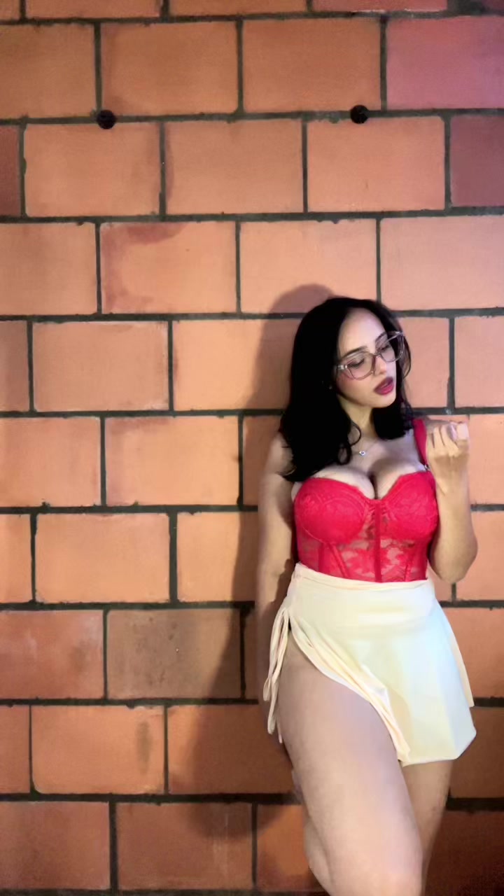 @HilaryRhodes