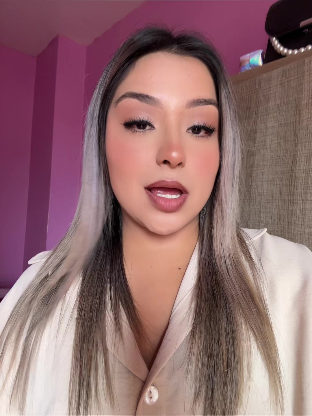 @LA VIVI 🦋