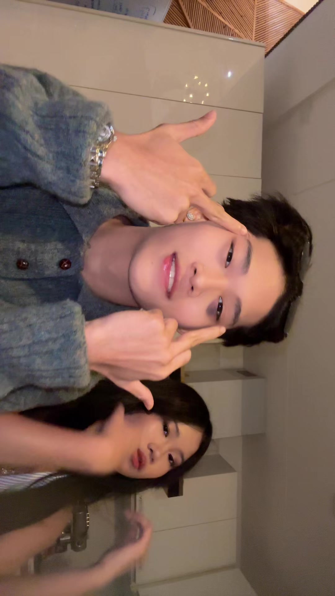 @AKX3.