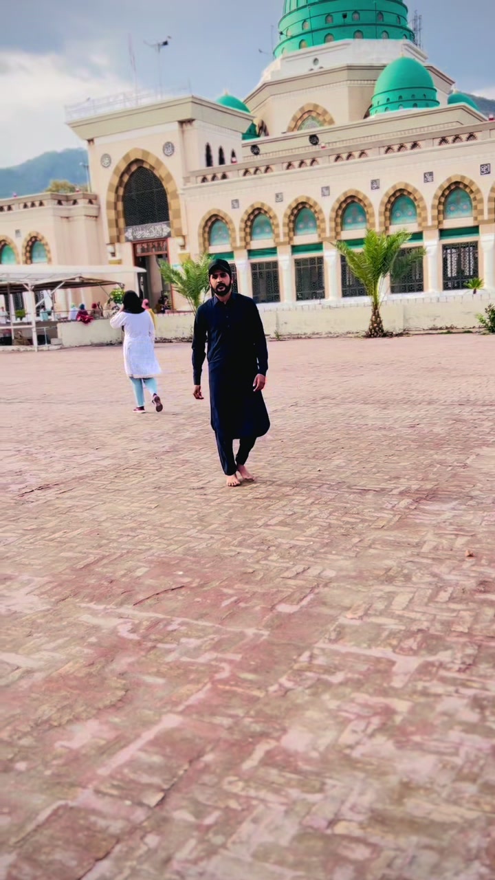 @𒆜༒Cɦคนɖɦคry༒𒆜 خرم