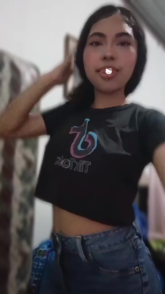 @𝓛𝓪 𝓥𝓪𝓵𝓮𝓬𝓲𝓽𝓪 🍓.