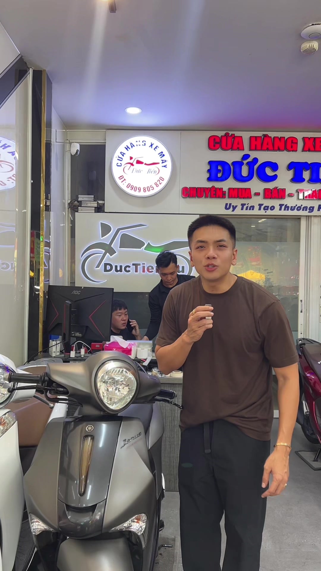 @Huy (em ruột Tiến chiều khách)