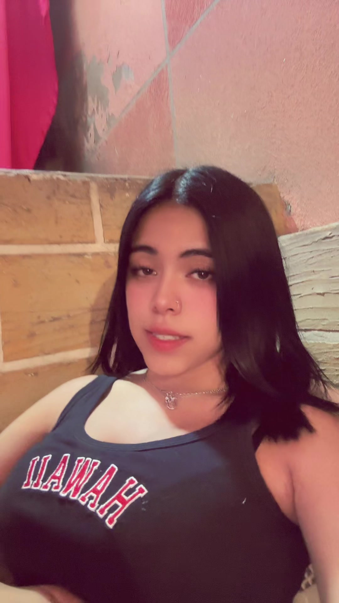 @👧🏽🫧✨