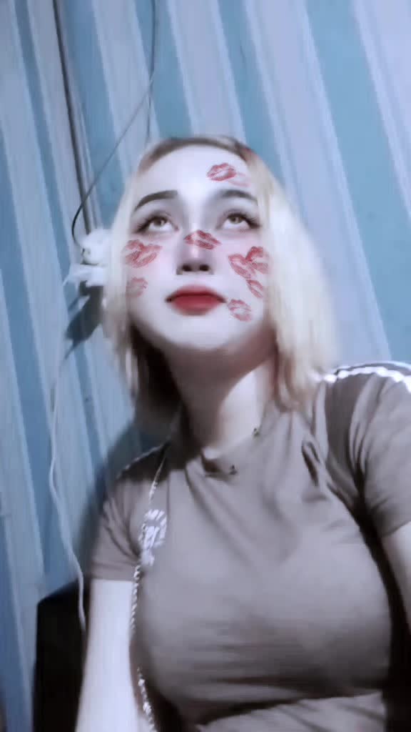 @seleb tiktok