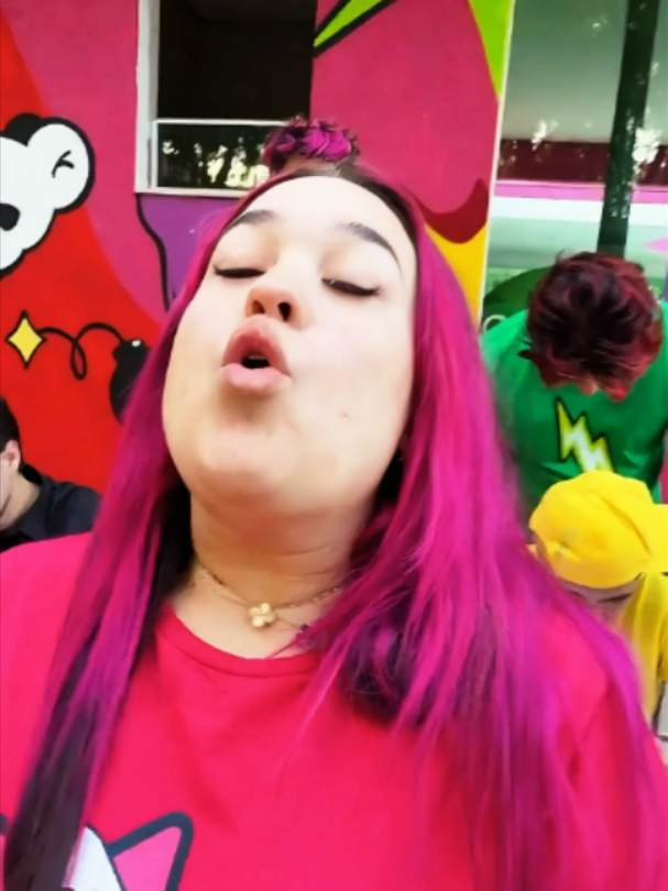 @EMILLYVICK .FANCLUBE