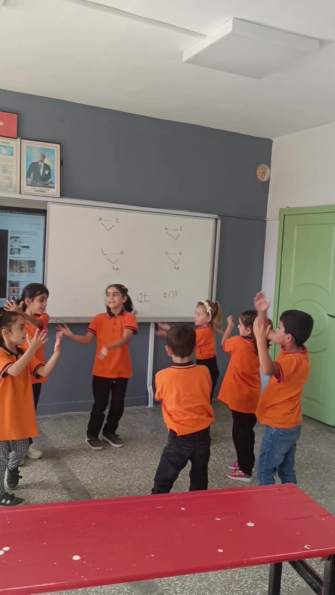 @&Ouml;ğretmenHanım🧑&zwj;🏫