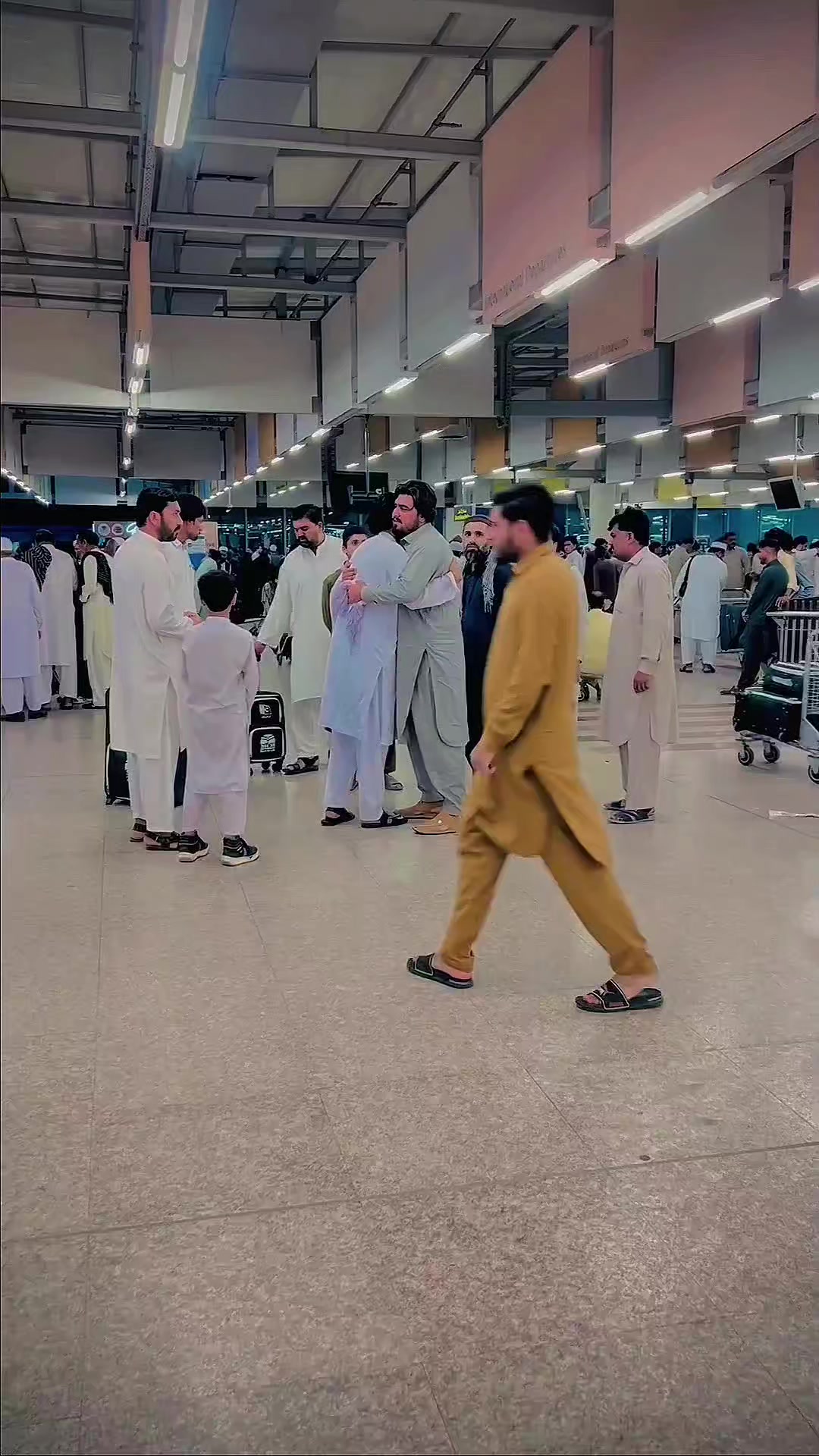 @🦅👿 انعام بڈھ بیرے 👿🦅