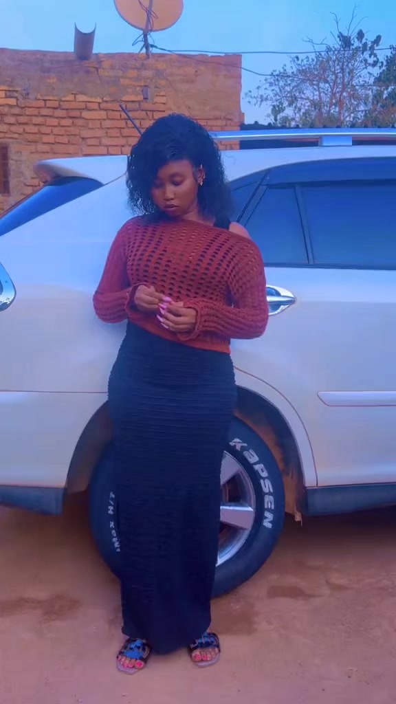 @Queena_manu