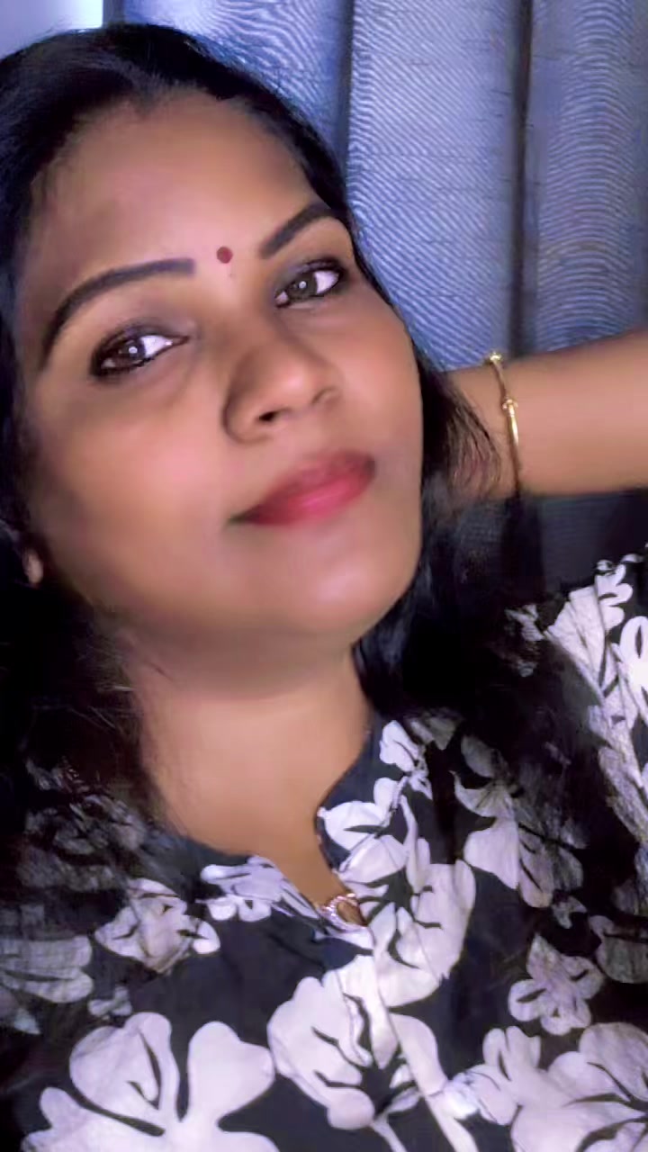 @GaYaThRI❤️ MaNiKAnDaN ❤️🇨🇦☃️
