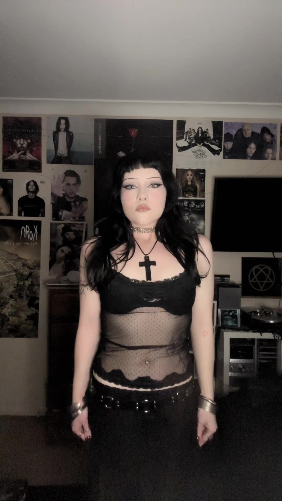 @Emily🦇🖤
