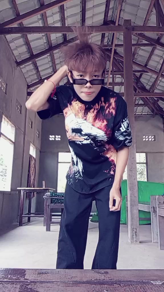 @ð· Aung Tharâ€(ð²ð²official 2M