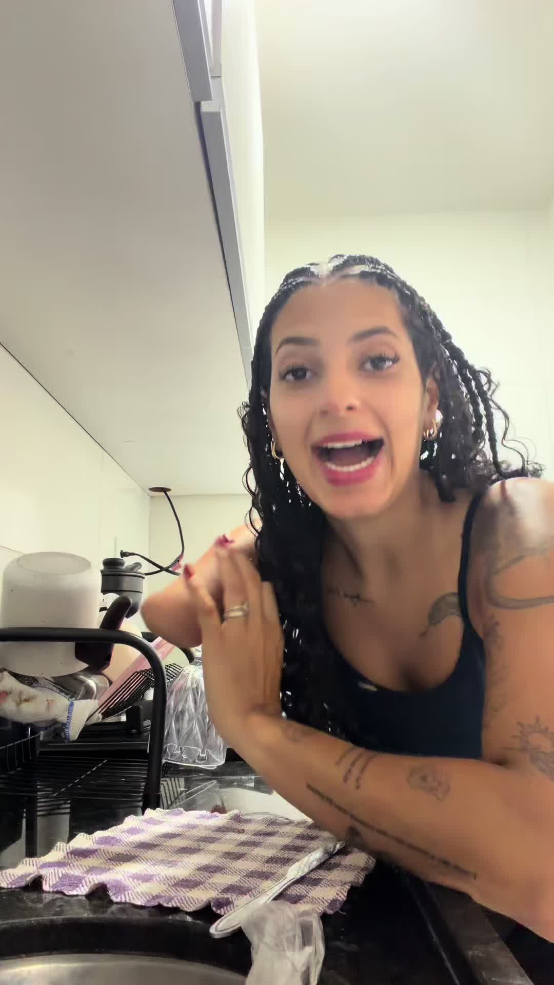 @lari gomes