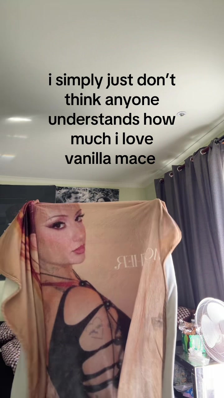 @ash🥥🧸☀️