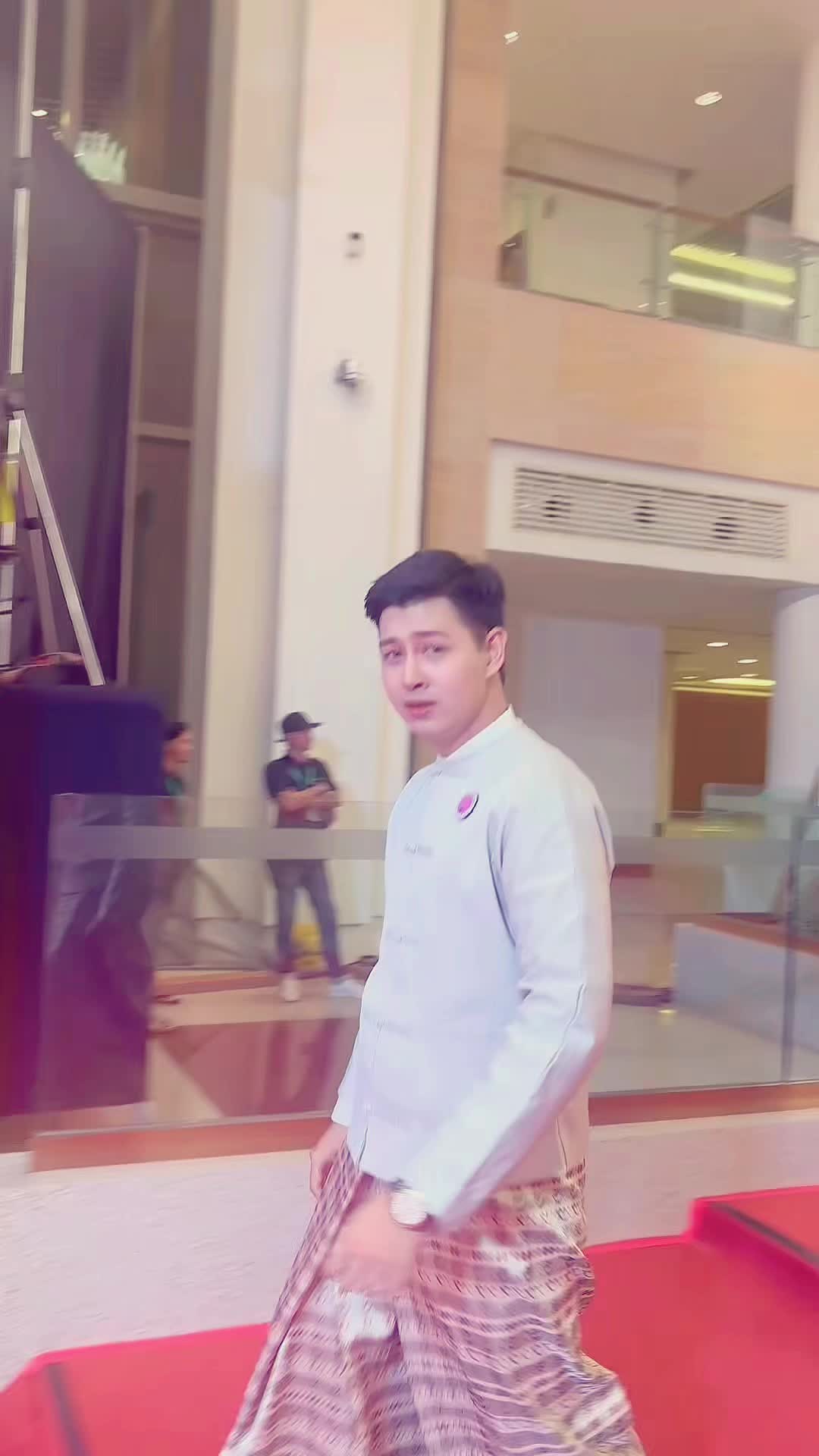 @Phyo Han Kyaw Kyáw