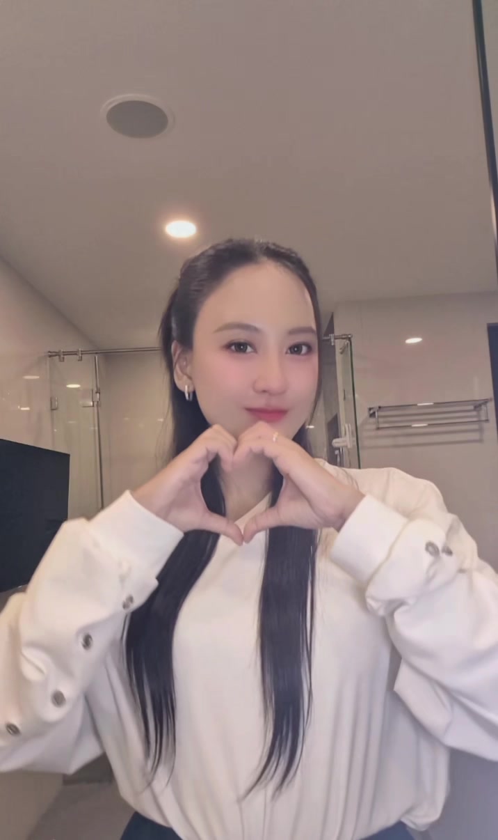 @Kanompie_Phanatchagorn