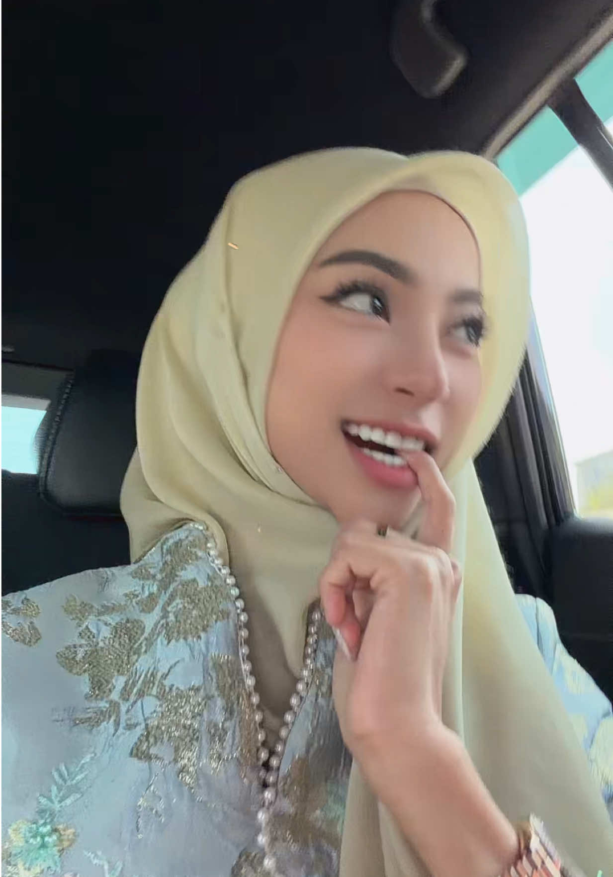 @nurlynnazureen