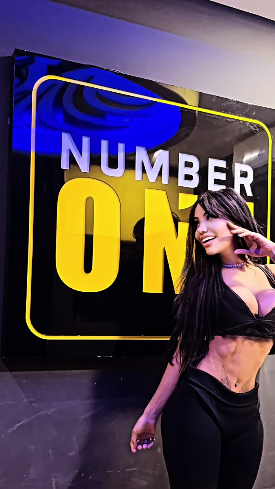 @djmonaliny