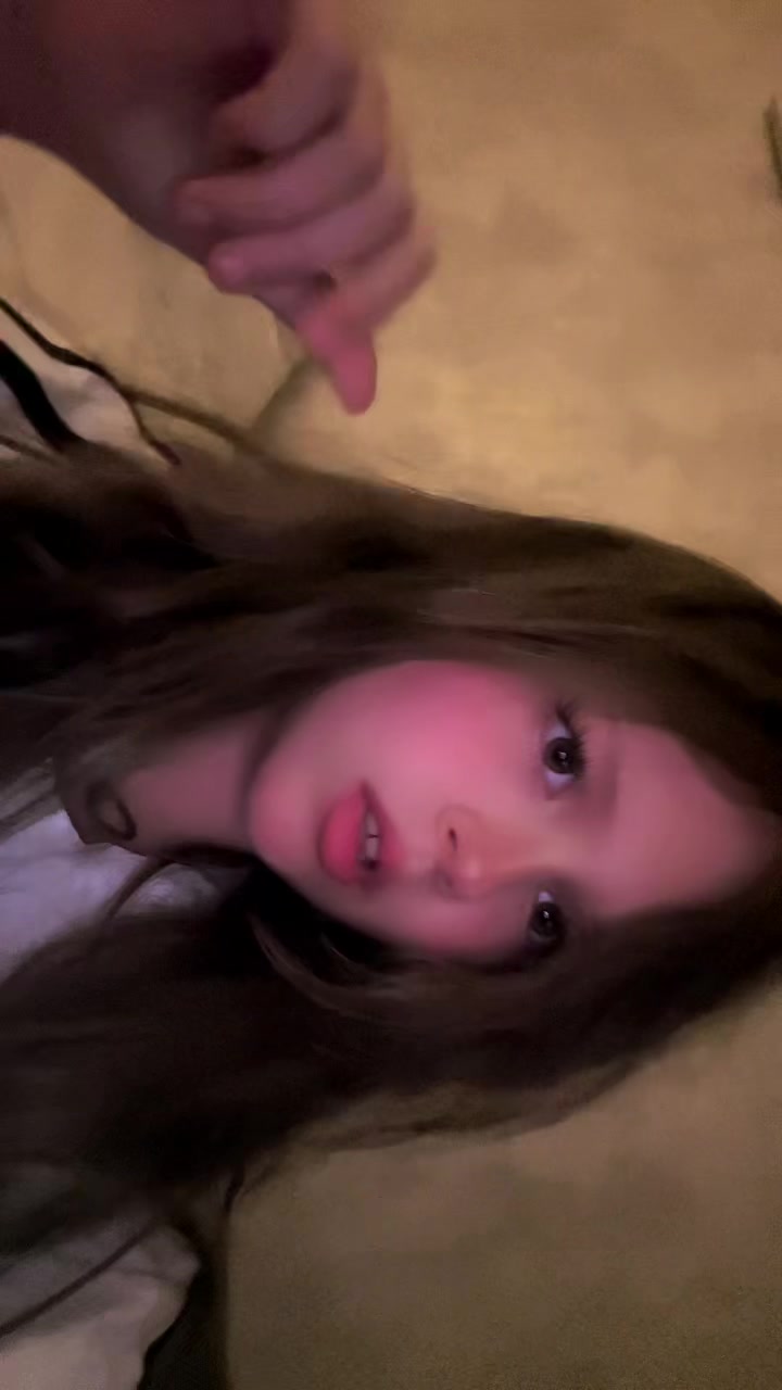 @Stella@☆•~_~•☆