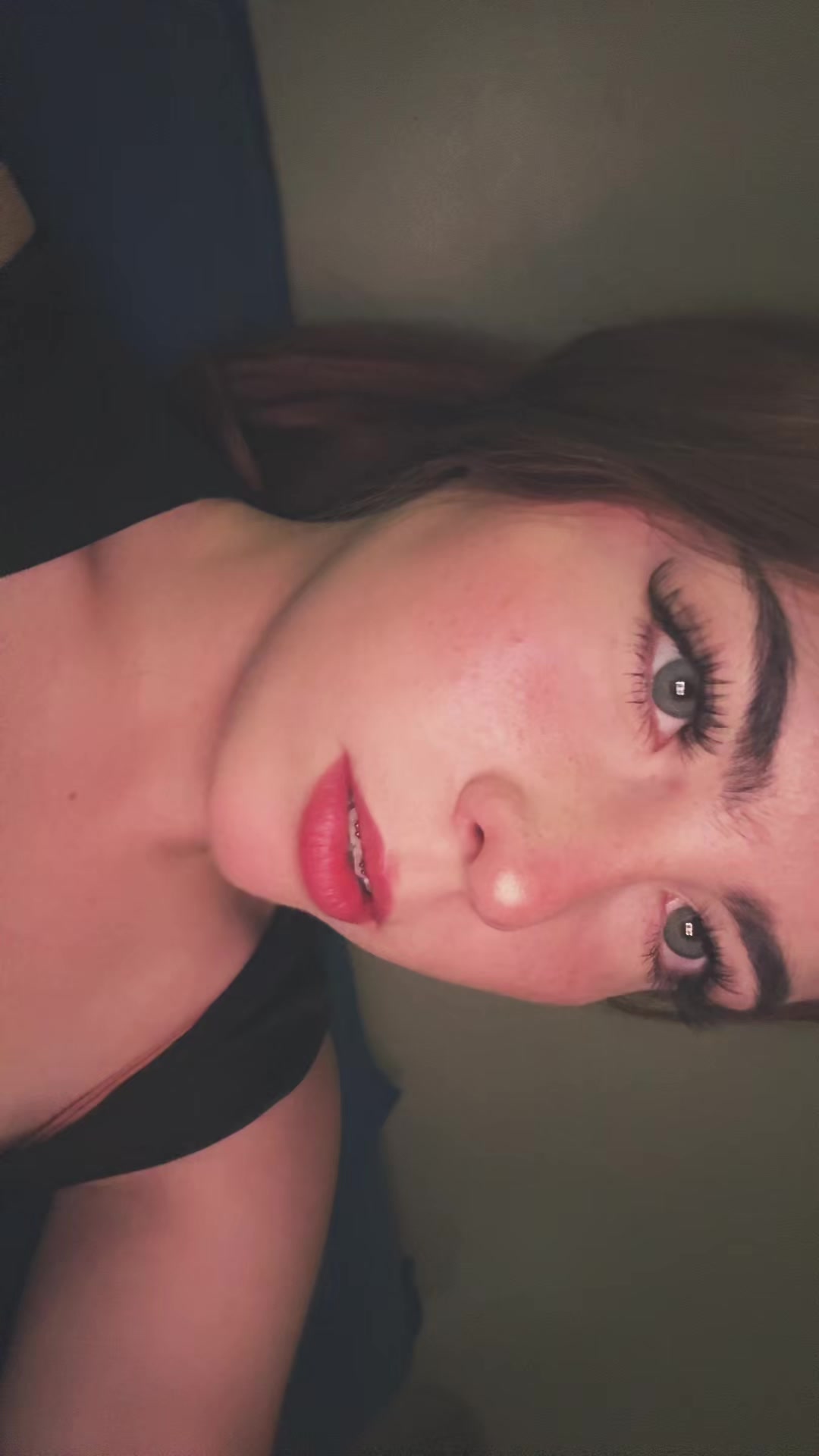 @シ