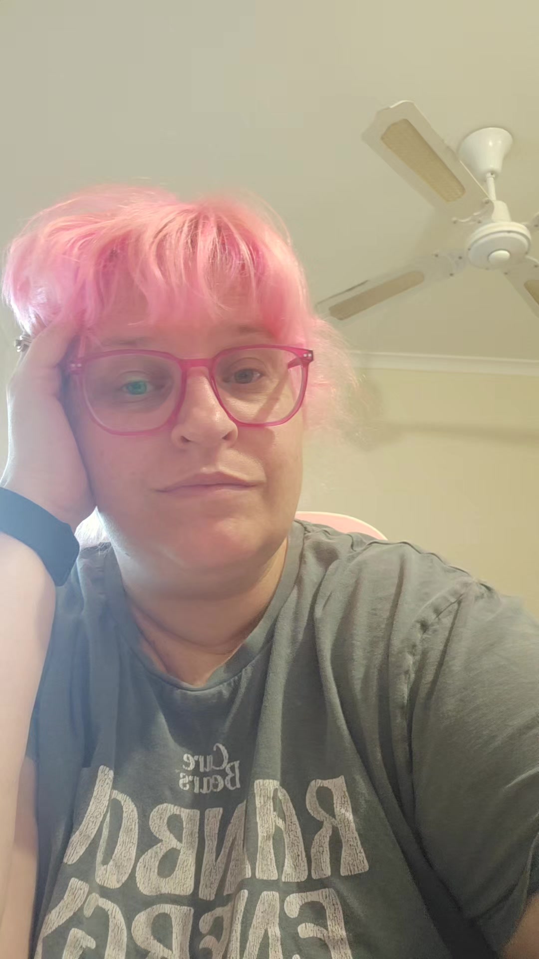 @🩷 The Pink Haired Lady 🩷