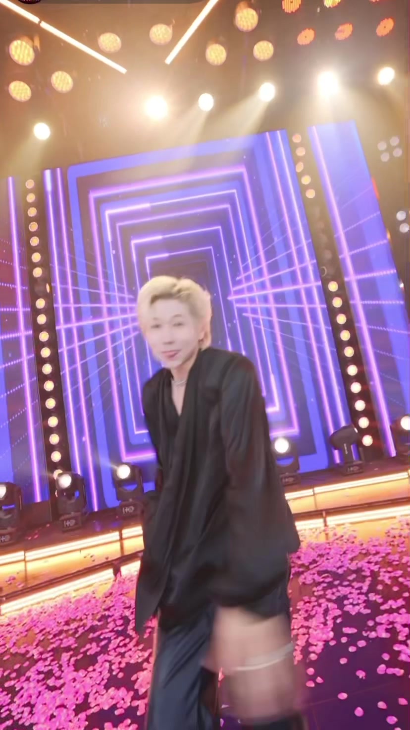 @Trạm IDOL LIVE official