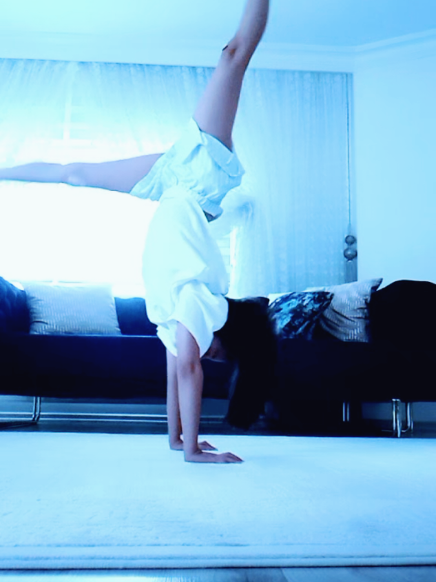 @almiraa_🤸🏻&zwj;♀️