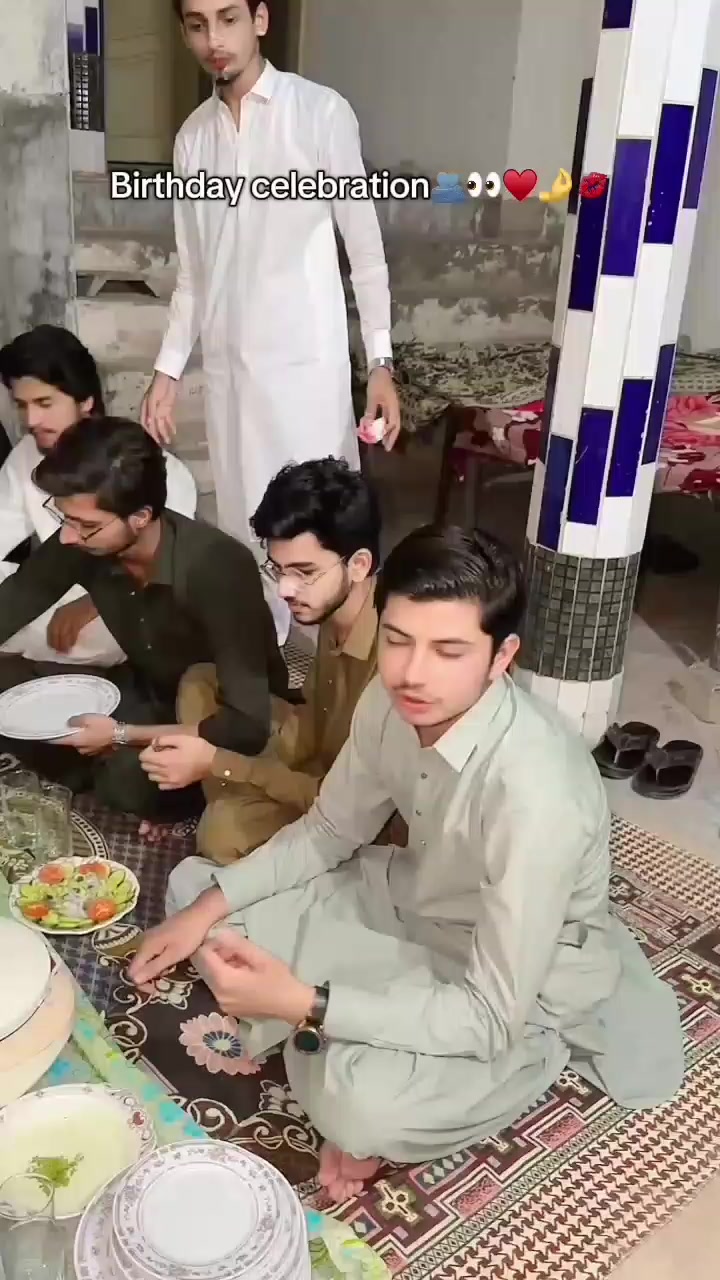 @𝓡𝓸𝓶𝓪𝓷 𝓜𝓮𝓸 &hearts;️