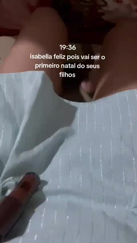 @oque a isabella ta fazendo?