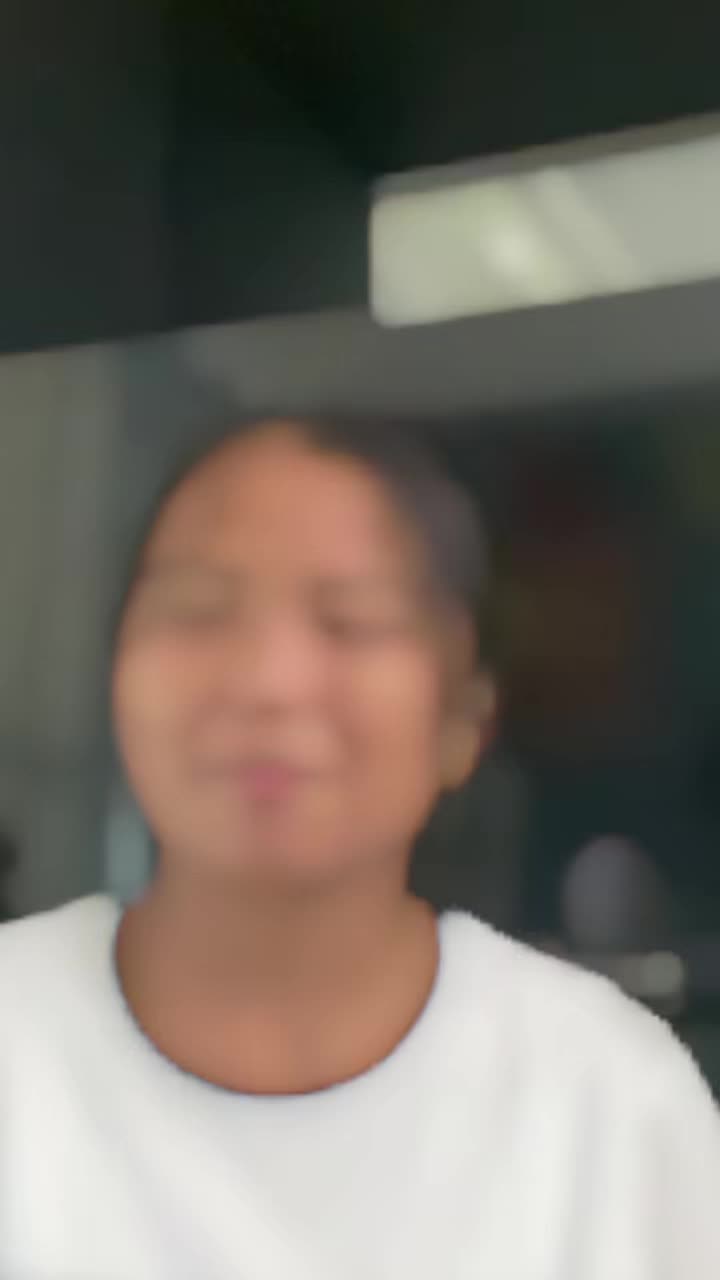 @सिरिसा 🌷🦋