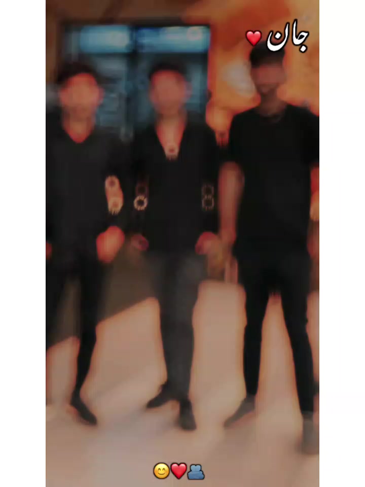 @𝓘𝓽'𝓼 𝓶𝓮 𝔃𝓾𝓫𝓲💸