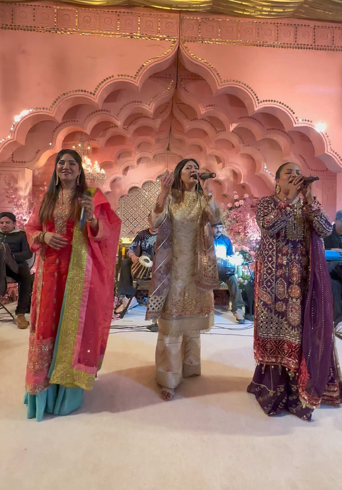 @Manwa Sisters ✅