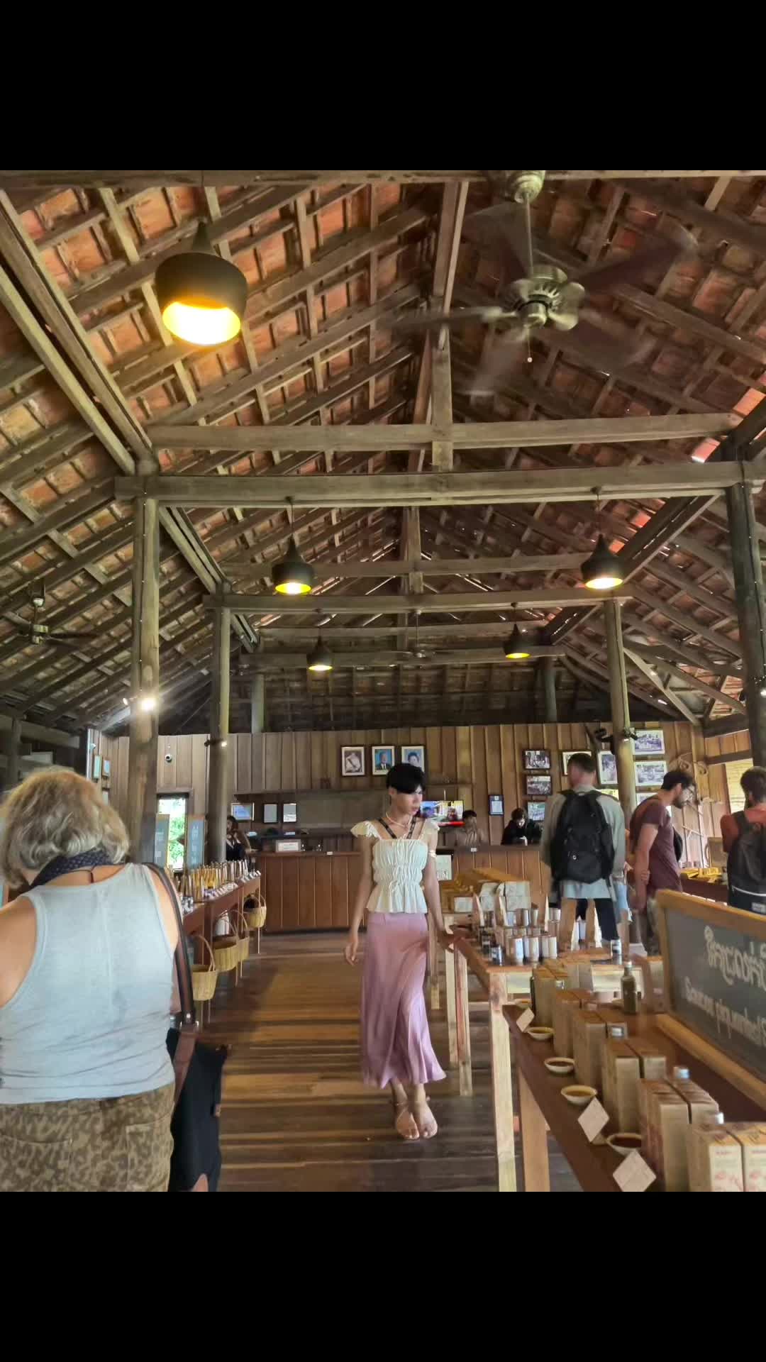 @Ayla-អាយឡា