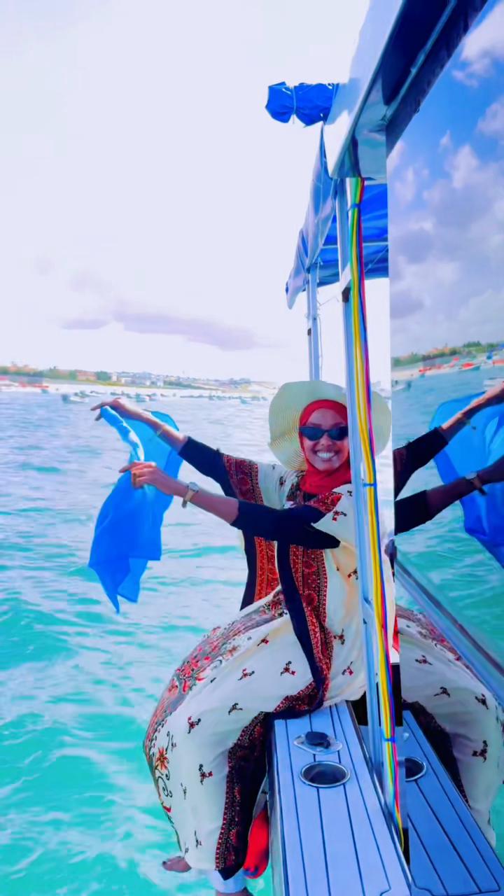 @Faatin Rooroow🎀🇸🇴