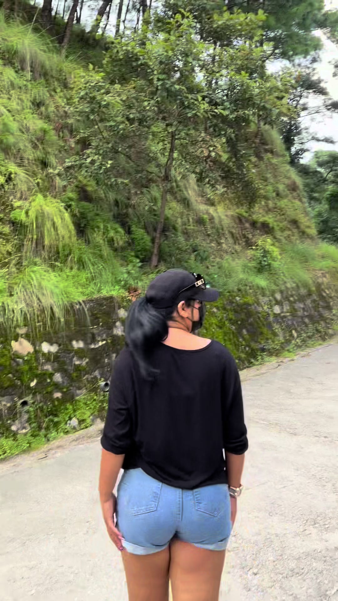 @samjuthakuri21