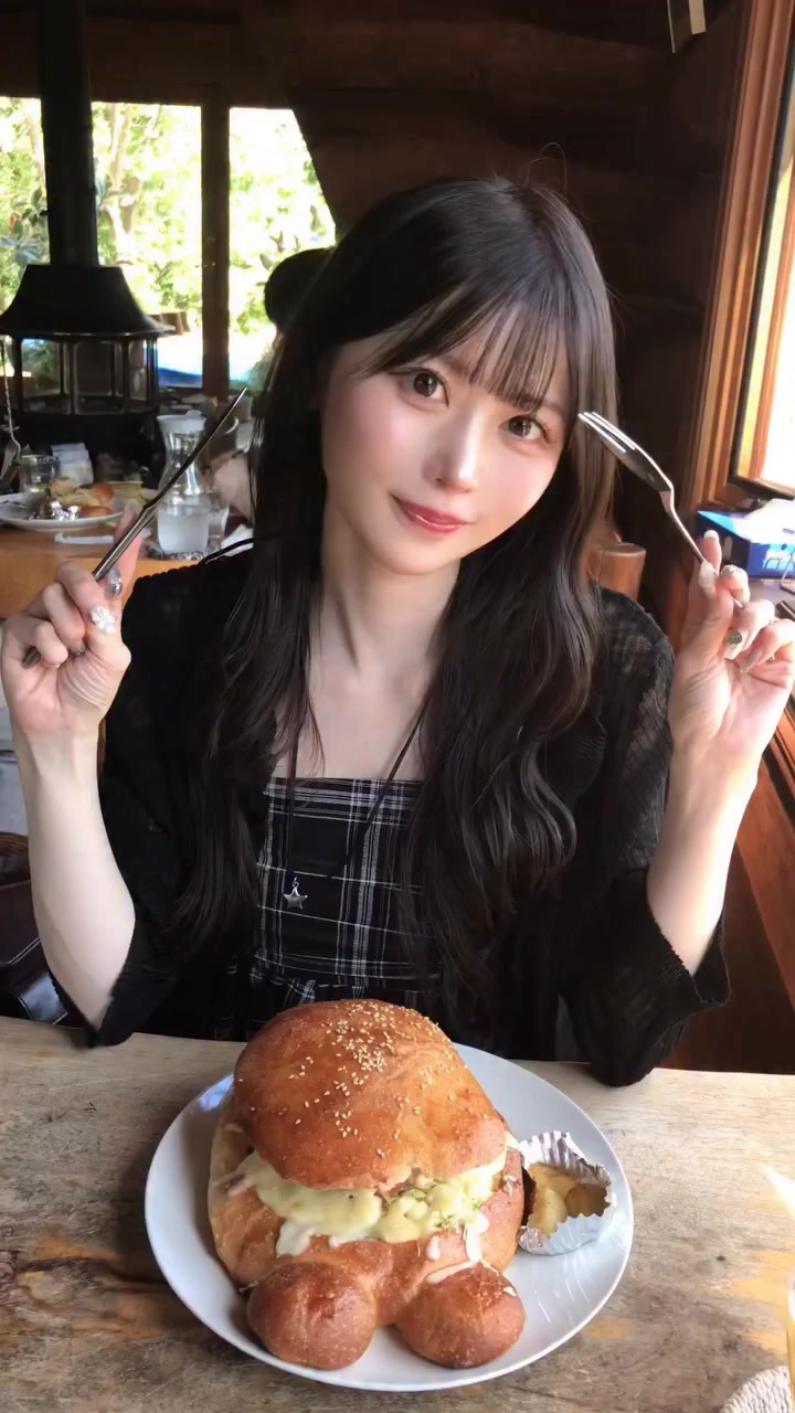 @山奈