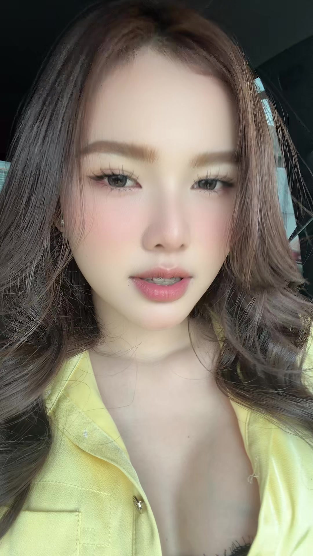 @Ly Monika
