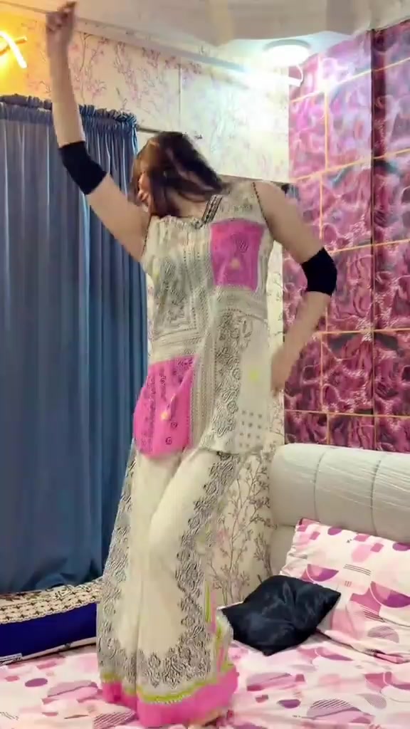 @Zoya dance