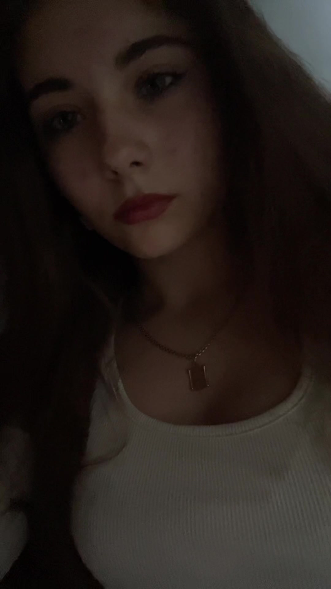 @𝐿𝒾𝓉𝓉𝓁𝑒 𝒶𝓃𝑔𝑒𝓁