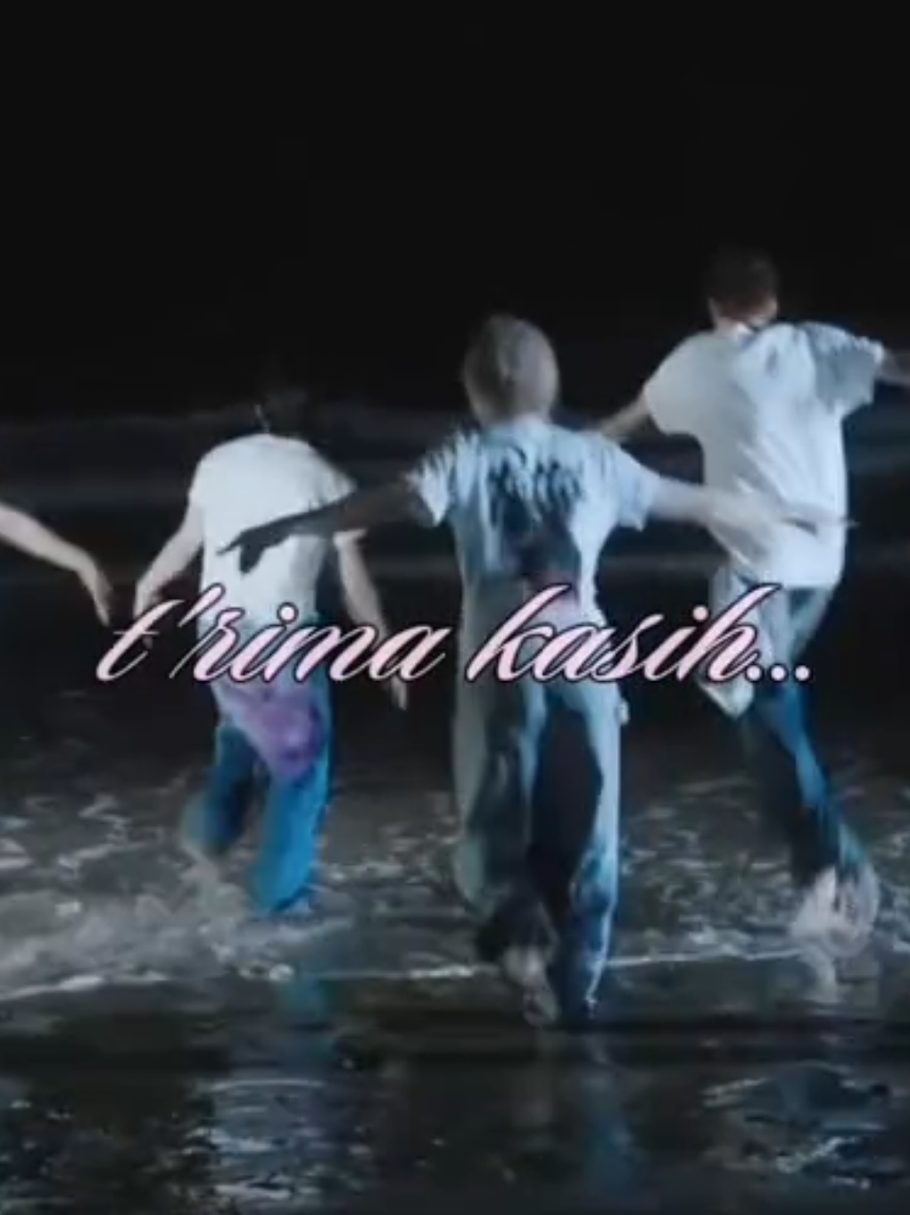 @α𝐭αα 𐦍 FLY!