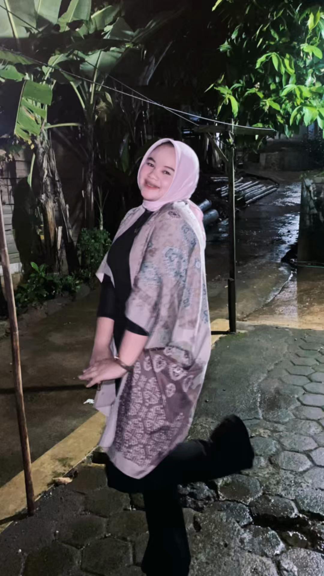 @lindapussss