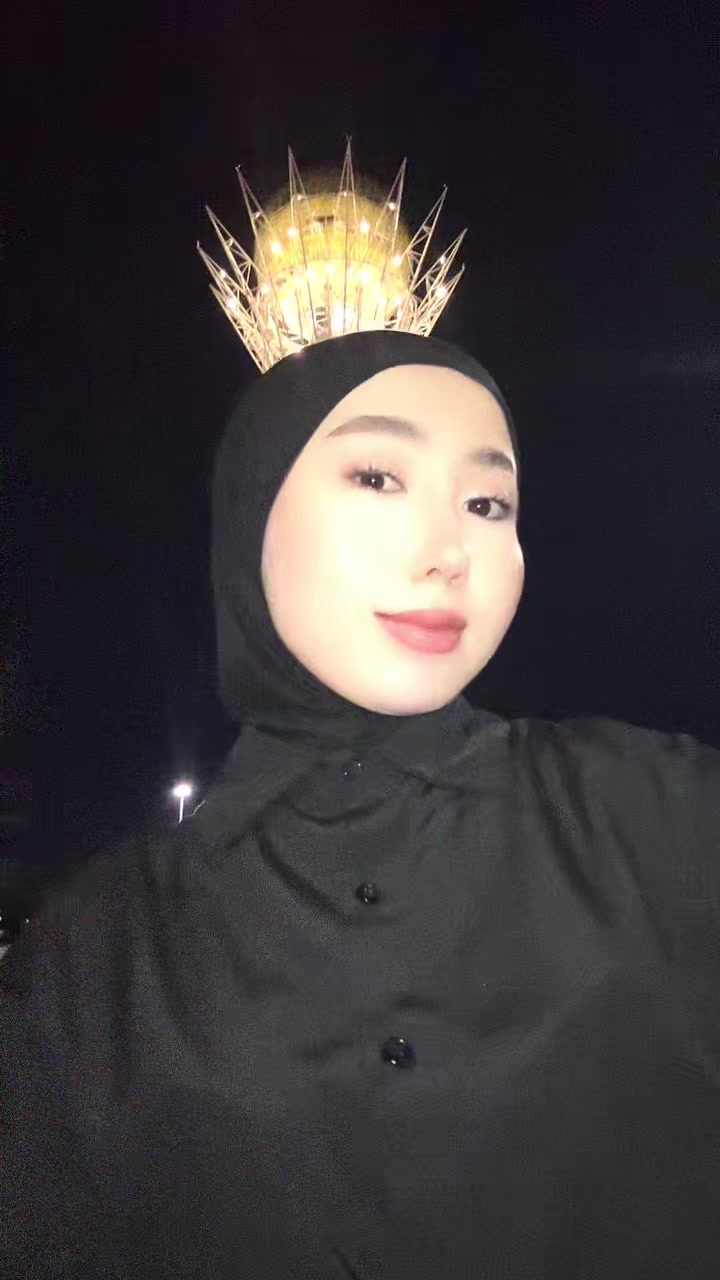 @adaiqyz_