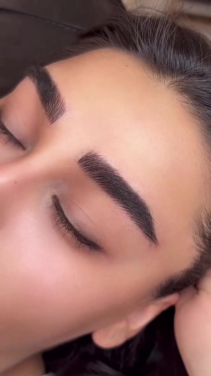 @الماكيره ساره حيدر